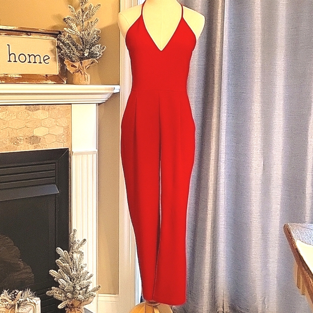 EXPRESS Red Onepiece Jumpsuit w/Pockets Plunging Neckline Adjustable Straps EUC